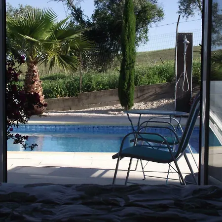 Au Claire De Vignes Bed and breakfast
